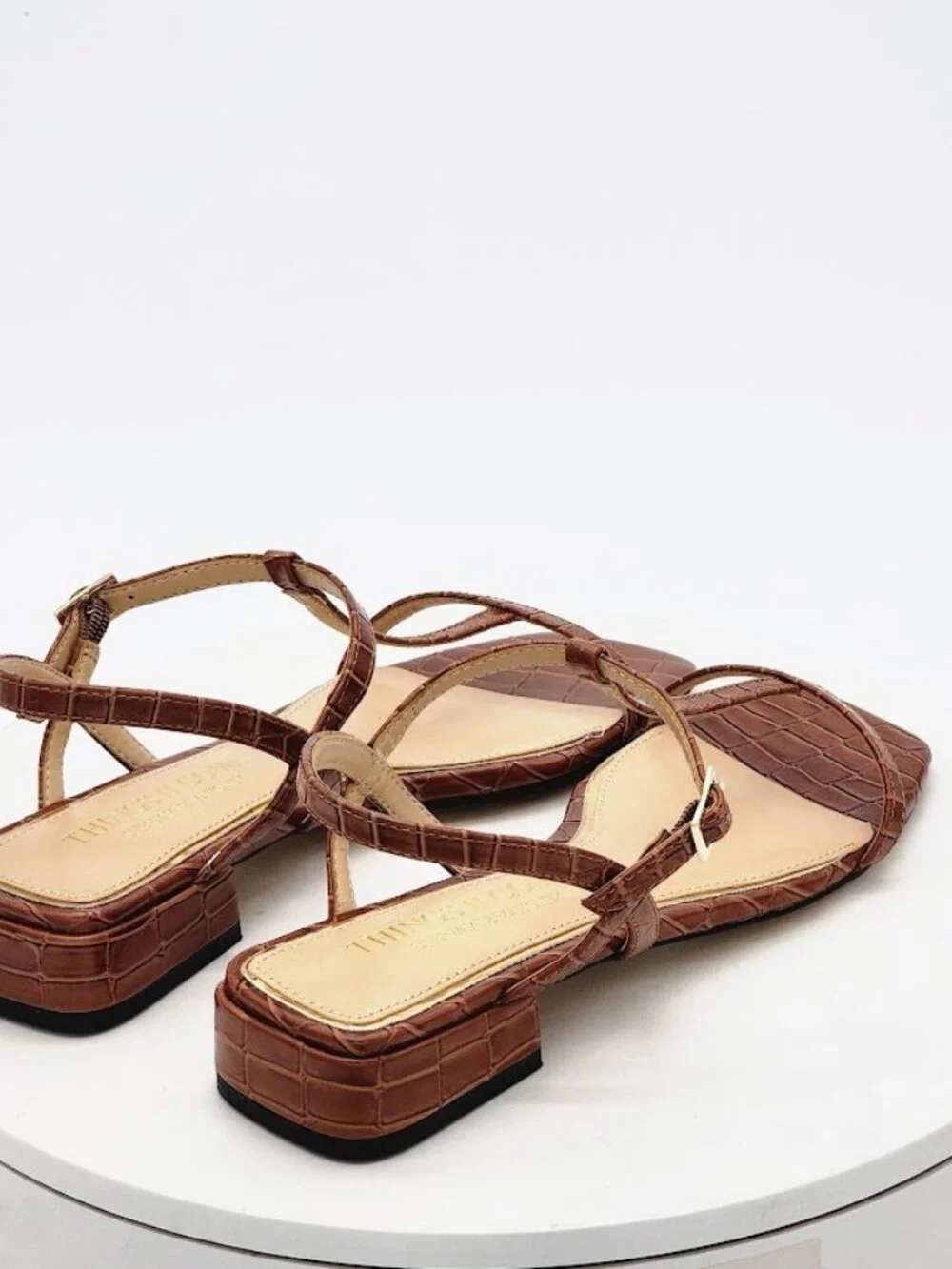Things II Come Alexandra-SY Brown Croc Embossed T-Strap Sandals Women's Size 6.5
